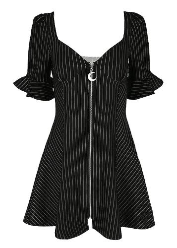 NEW WITCH PINSTRIPE SWEETHEART DRESS Robe Sweetheart noire  rayures blanches, lune argent, nugoth gothique, restyle